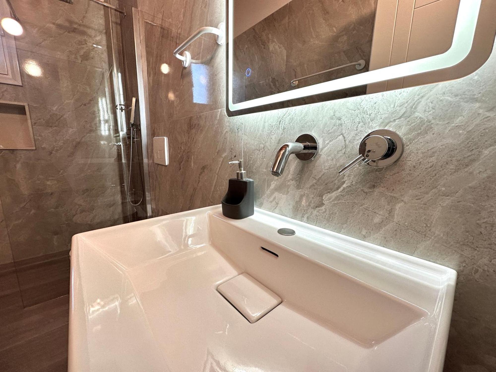 Maison Apartments Vlorë 外观 照片
